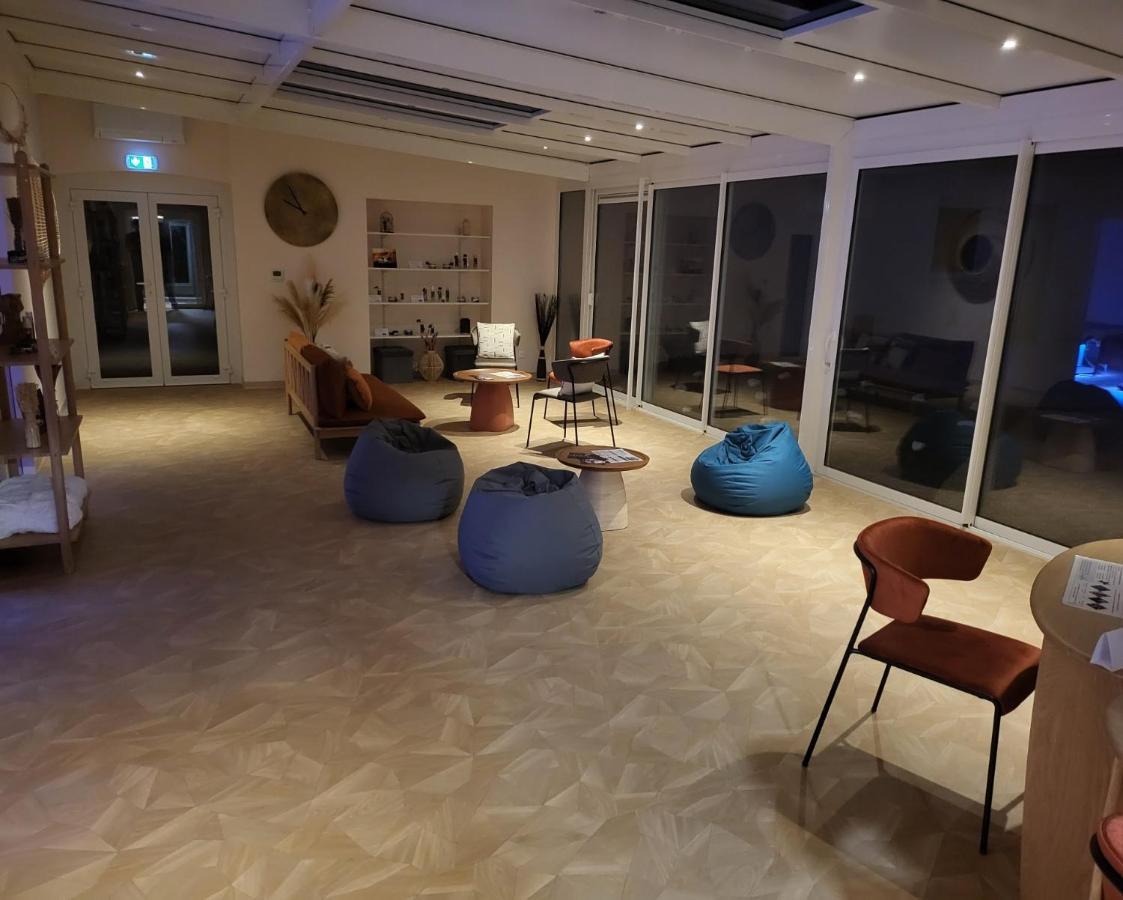 Hotel Causse Comtal Rodez, The Originals Relais Gages-le-Haut Экстерьер фото